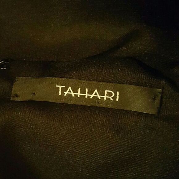 Tahari black sparkly paillette skirt - Picture 2 of 3